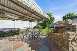 63-44 53rd Dr, Maspeth, NY 11378 - Photo 18