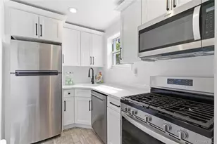 83 Edwards St, Roslyn Heights, NY 11577 - Photo 12