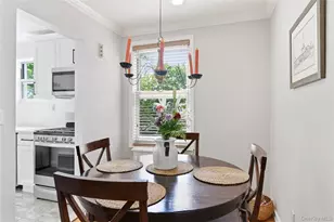 83 Edwards St, Roslyn Heights, NY 11577 - Photo 10