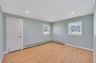 59 Applegate Dr, Mastic, NY 11950 - Photo 22