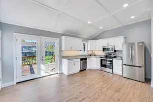 59 Applegate Dr, Mastic, NY 11950 - Photo 14