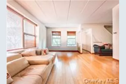 300 W 137th Street #300D, New York, NY 10030 - Photo 6