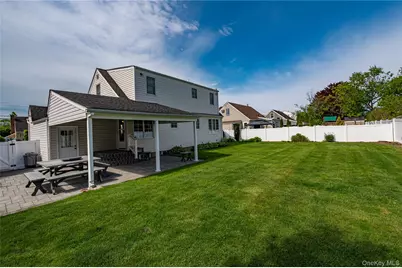 255 N Albany Avenue, Massapequa, NY 11758 - Photo 2