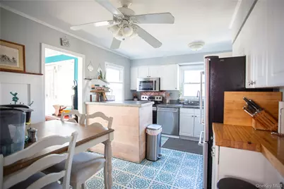 274 W Walnut Street, Long Beach, NY 11561 - Photo 8