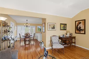 895 Iris Dr, Bellmore, NY 11710 - Photo 8