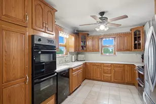 16 Carston St, Selden, NY 11784 - Photo 14