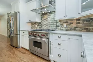 21 Marwood Rd N, Port Washington, NY 11050 - Photo 10