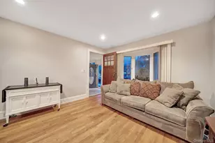 35 Orchard St, Merrick, NY 11566 - Photo 10