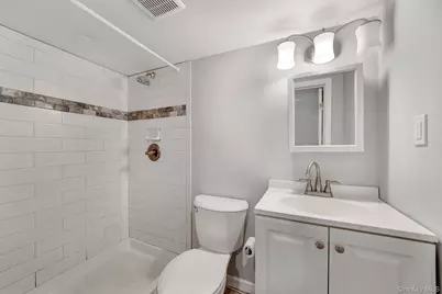 35 Orchard Street, Merrick, NY 11566 - Photo 28
