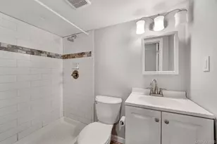 35 Orchard St, Merrick, NY 11566 - Photo 28