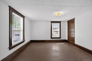 20 Delaware St, Port Jervis, NY 12771 - Photo 12