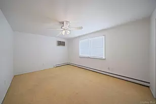 568 Chestnut Ln, East Meadow, NY 11554 - Photo 16