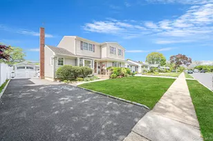 568 Chestnut Ln, East Meadow, NY 11554 - Photo 2