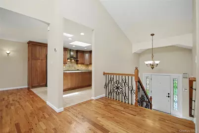 334 Lovell Street, Mahopac, NY 10541 - Photo 6