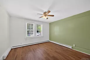 20 Delaware St, Port Jervis, NY 12771 - Photo 12