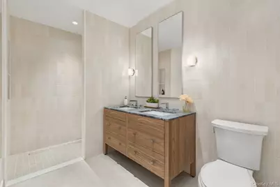30-55 Vernon Boulevard #2C, Astoria, NY 11102 - Photo 4