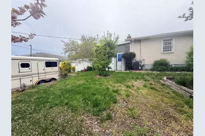 22518 S Conduit Avenue, Springfield Gardens, NY 11413 - Photo 14