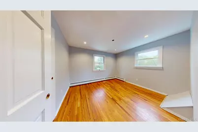 30 Sarina Drive, Commack, NY 11725 - Photo 18