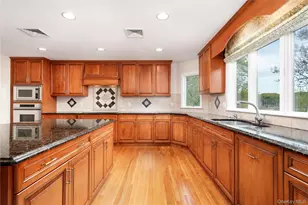 17 Youngs Ln, Setauket, NY 11733 - Photo 20