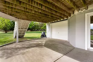 17 Youngs Ln, Setauket, NY 11733 - Photo 42
