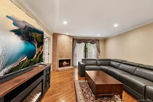 109 Foxwood Dr, Jericho, NY 11753 - Photo 6
