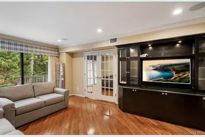 109 Foxwood Drive, Jericho, NY 11753 - Photo 4