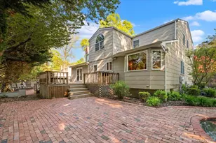 19 Fox Ln, Dix Hills, NY 11746 - Photo 36