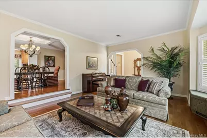 19 Fox Lane, Dix Hills, NY 11746 - Photo 6