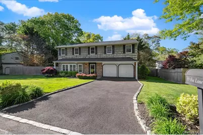 19 Fox Lane, Dix Hills, NY 11746 - Photo 2