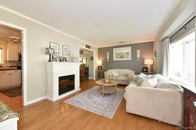 287 Charles Avenue, Massapequa Park, NY 11762 - Photo 4