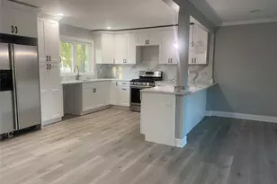 17 Berkeley Ave, Selden, NY 11784 - Photo 4