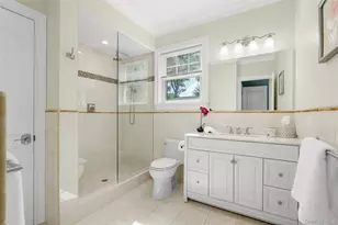 17 Clover Pl, New Rochelle, NY 10805 - Photo 24