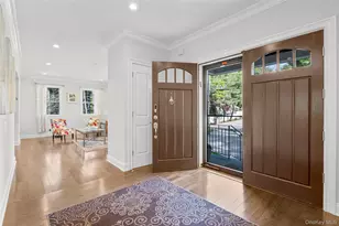 17 Clover Pl, New Rochelle, NY 10805 - Photo 4