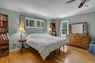 1 E Rogues Path, Huntington Station, NY 11746 - Photo 14