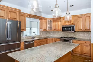 8 Davenport St, Harrison, NY 10528 - Photo 4