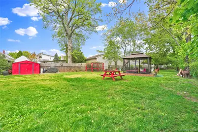 62 Leaman Place, Lynbrook, NY 11563 - Photo 24