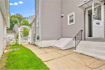 62 Leaman Place, Lynbrook, NY 11563 - Photo 28