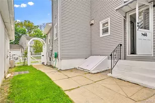62 Leaman Pl, Lynbrook, NY 11563 - Photo 28