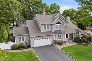 10 Cayla Ln, Port Jefferson Station, NY 11776 - Photo 4