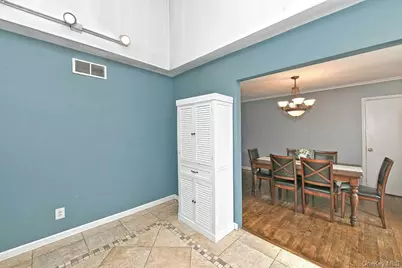 1254 Parkwood Drive, Merrick, NY 11566 - Photo 16