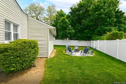 1254 Parkwood Drive, Merrick, NY 11566 - Photo 32