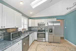 1254 Parkwood Dr, Merrick, NY 11566 - Photo 14