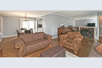 1254 Parkwood Drive, Merrick, NY 11566 - Photo 8