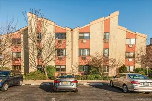 1494 Shore Dr, Bronx, NY 10465 - Photo 2