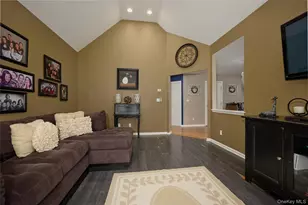 37 Angelo Blvd, Poughkeepsie, NY 12603 - Photo 24