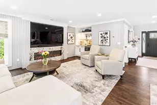 1 Fairwind Ct, Oakdale, NY 11769 - Photo 10