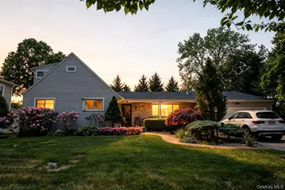 54 Ivy Drive, Jericho, NY 11753 - Photo 2