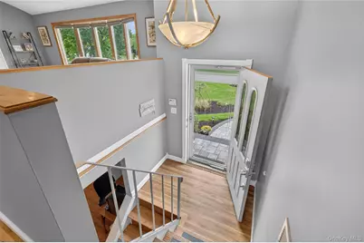 27 Frontier Lane, East Northport, NY 11731 - Photo 4