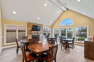 31 Willow Ridge Dr, Smithtown, NY 11787 - Photo 38