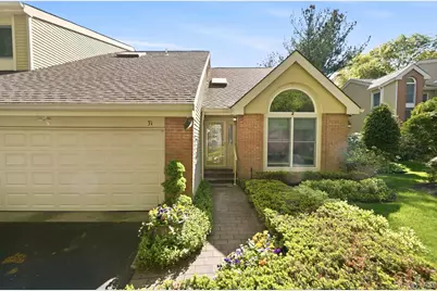 31 Willow Ridge Drive, Smithtown, NY 11787 - Photo 4